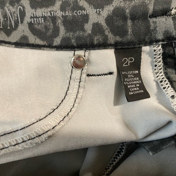 INC stretch animal print denim pants-2p - Picture 4 of 7